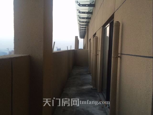 世贸 大润发小复式单身公寓