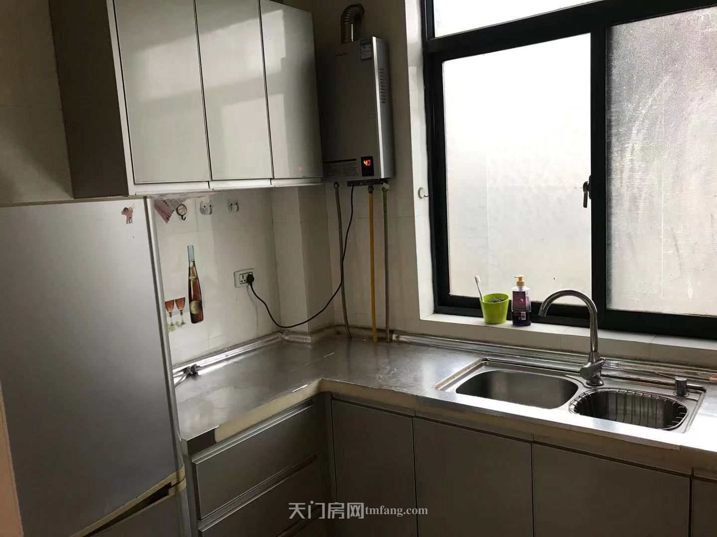 沃尔玛对面单元出租