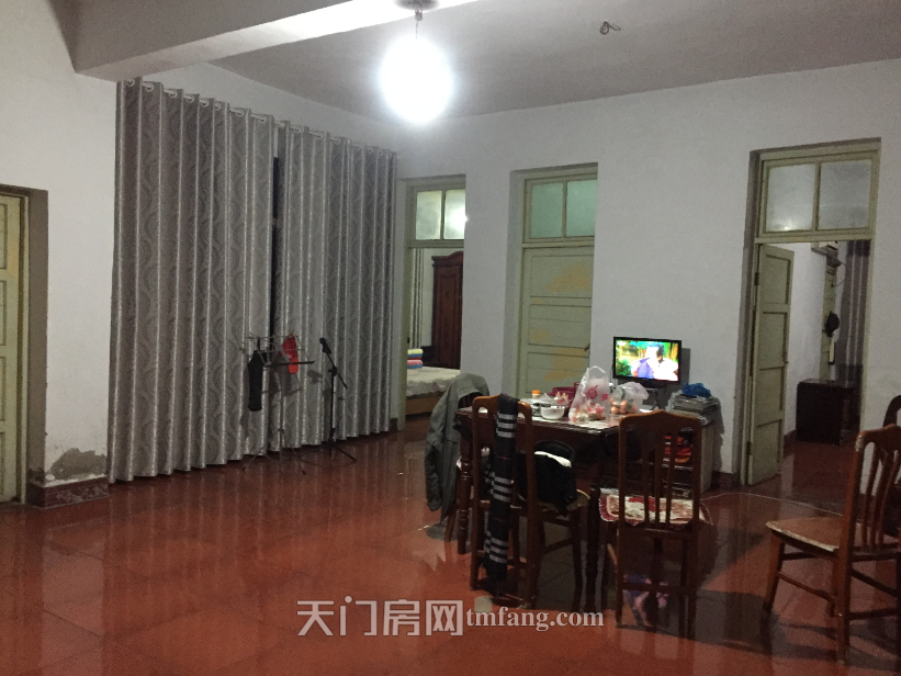 随子女离开天门急售市区好房